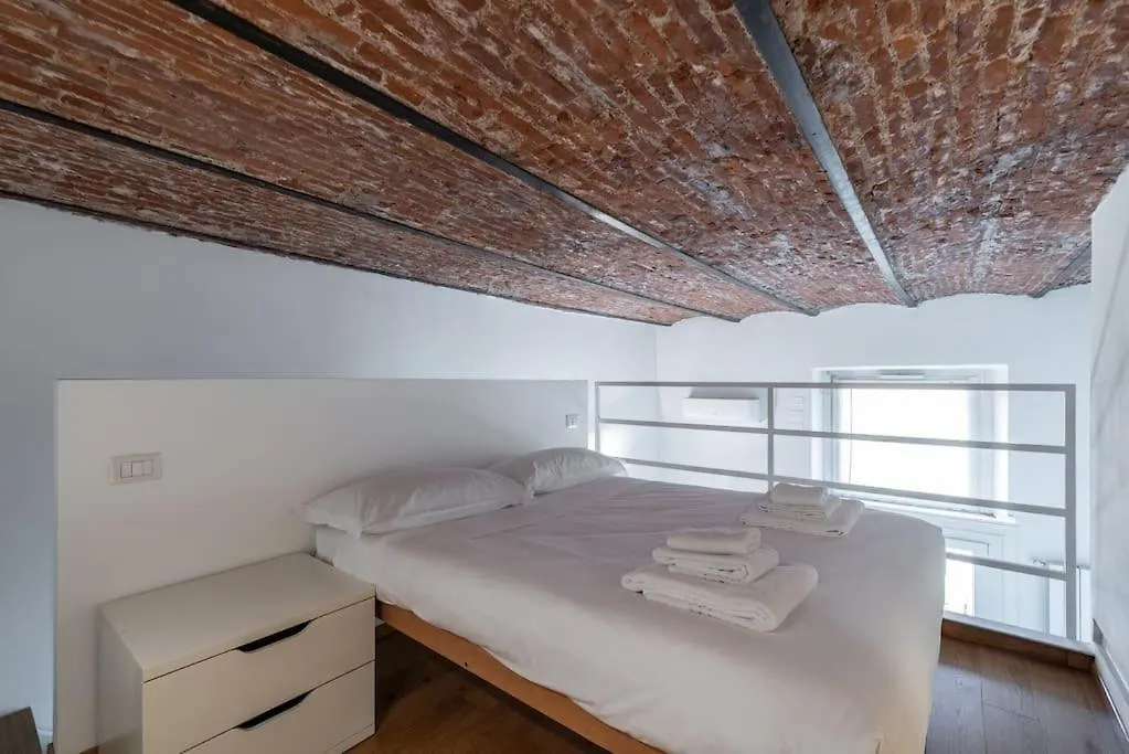 Cozy Apartment: Coldilana14 Milan Italy