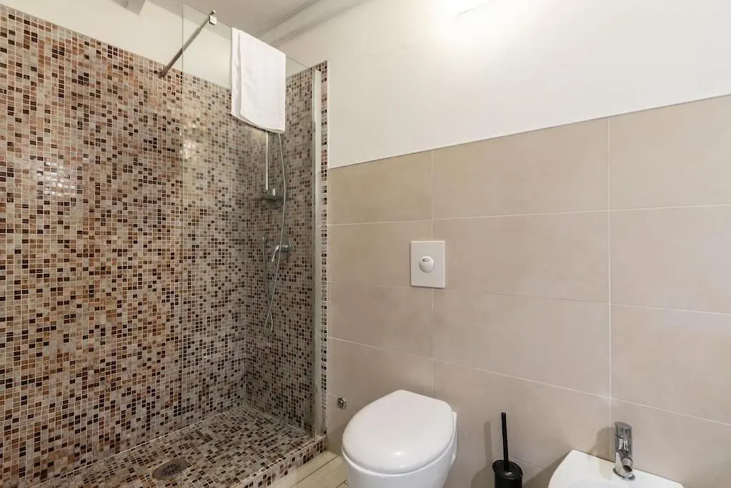 Cozy Apartment: Coldilana14 Milan Italy